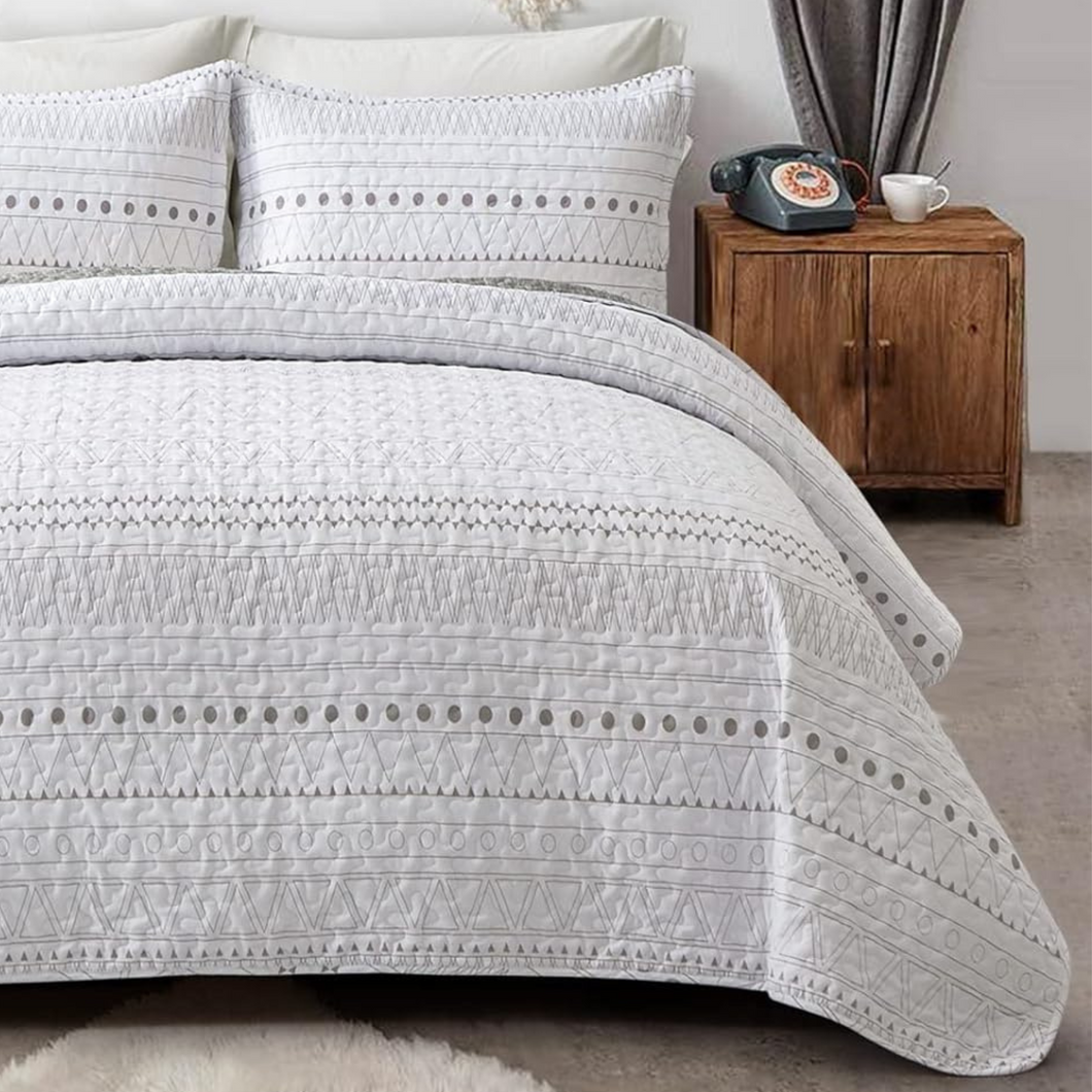 Boho Aztec White & Brown Reversible 3 Piece Quilt Set