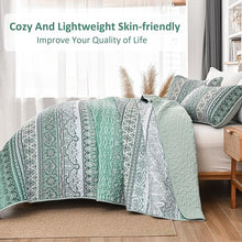 Load image into Gallery viewer, Bohemian Green Reversible 3 Piece Bedding Quilt Set
